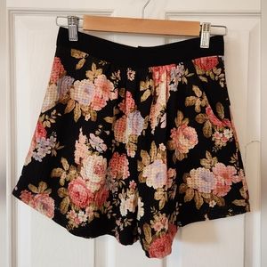 Pretty floral shorts Eve Gravel